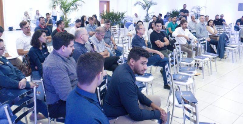 INTERAÇÃO ENTRE EMPRESAS DE SETORES DIFERENTES GERA OPORTUNIDADE DE NEGÓCIOS NO OESTE DO PARANÁ